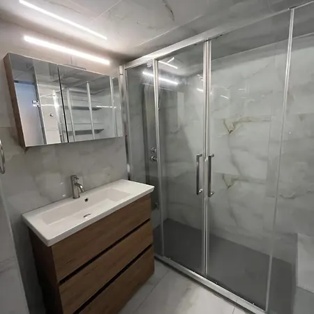 Diamond *