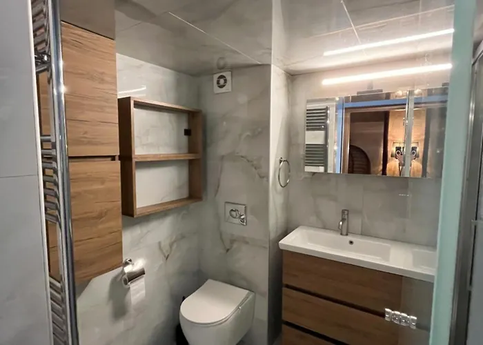 Diamond Apartment *